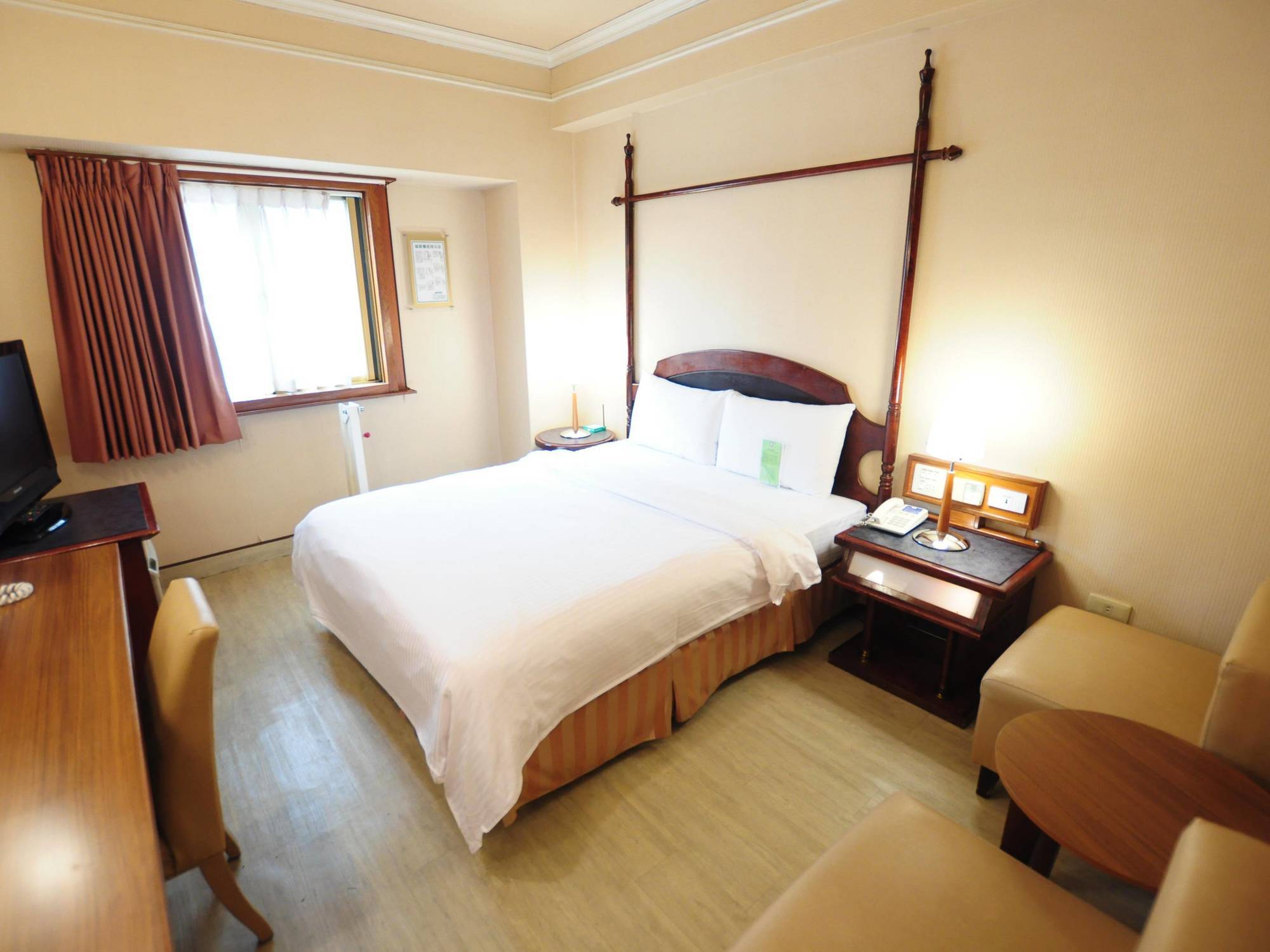 Royal Group Hotel Xiong Zhong Branch Каосюн Екстериор снимка