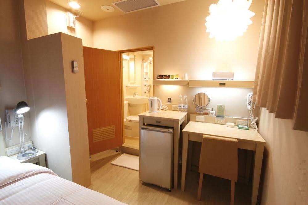 Royal Group Hotel Xiong Zhong Branch Каосюн Екстериор снимка